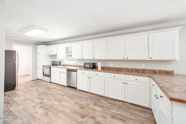 $269,000 | 16 Sunvalley Drive, Jackson, TN 38305