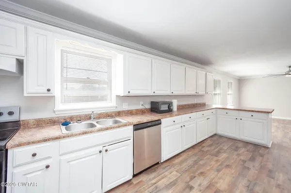 $269,000 | 16 Sunvalley Drive, Jackson, TN 38305