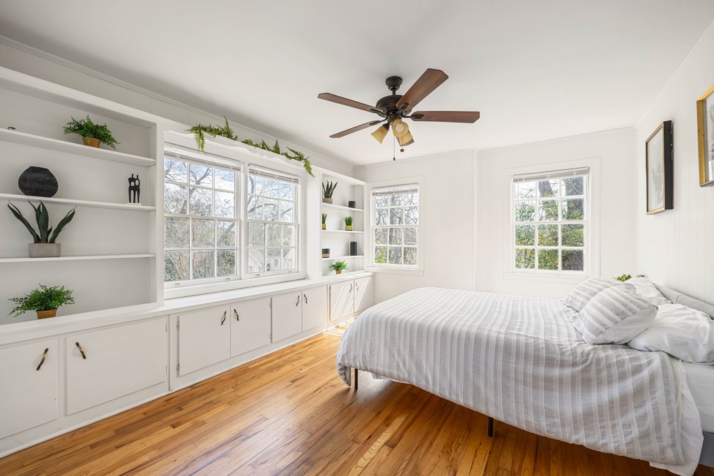 1620 Springer Street Columbus, GA 31901 - Photo 24 of 41 a bedroom with a large bed and a window