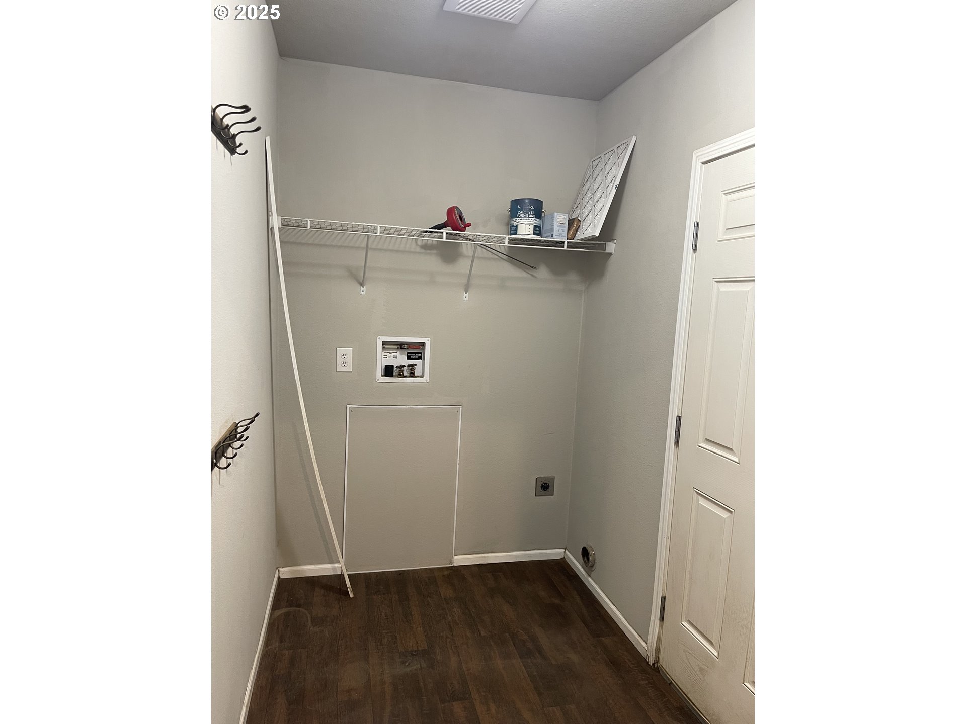 372 Lewis Trail Road Washougal, WA 98671 - Photo 10 of 29 Laundry