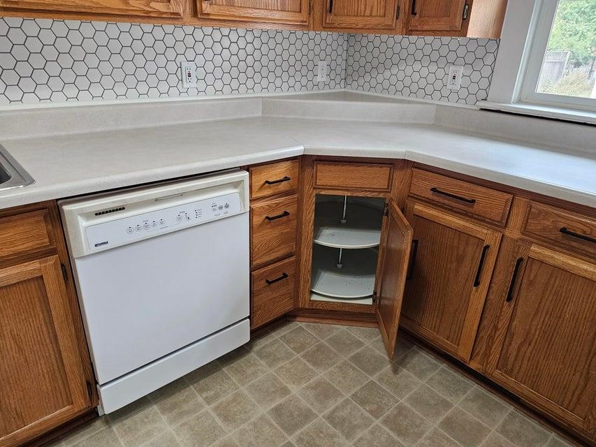 416 South Maple Street Colville, WA 99114 - Photo 7 of 38