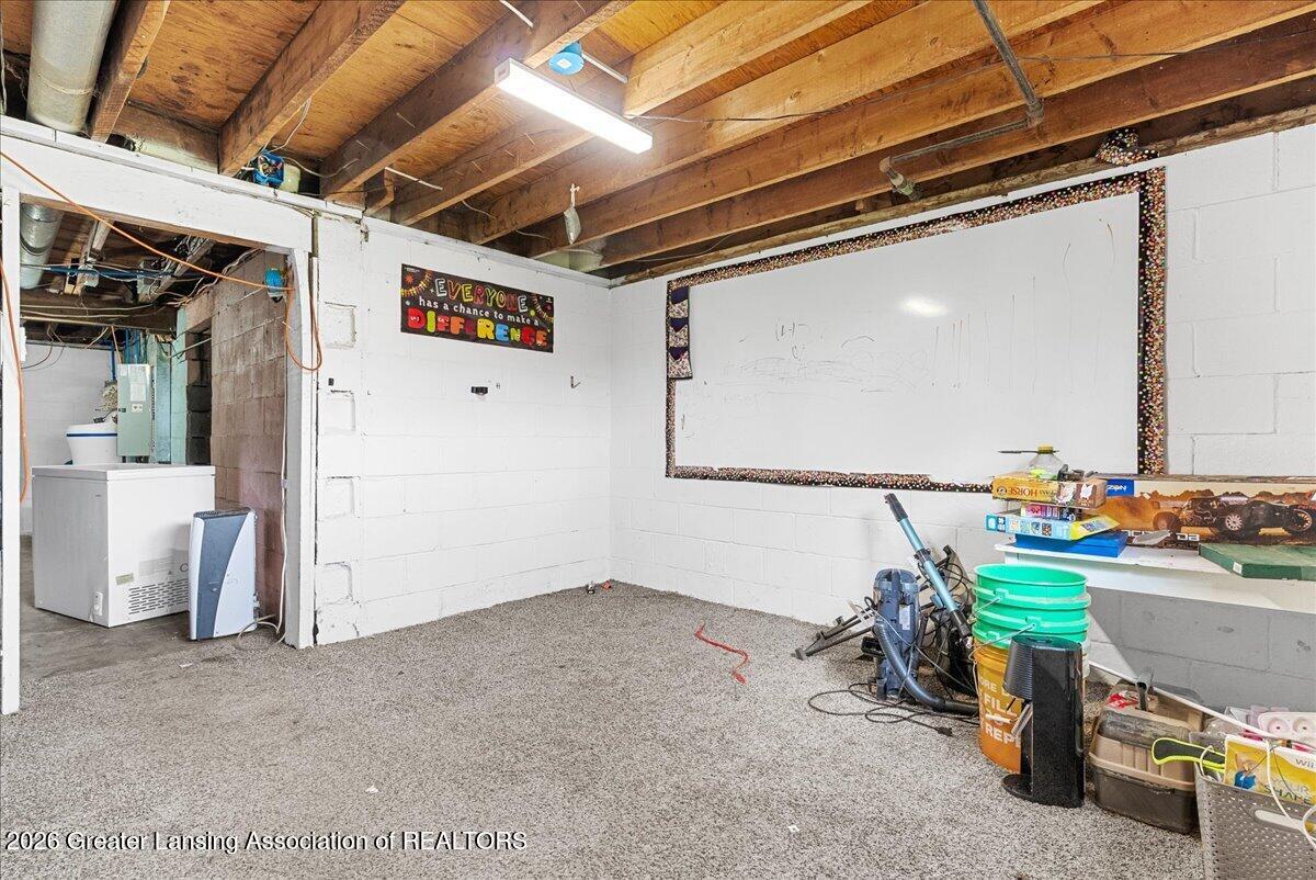 5662 East Clark Road Bath, MI 48808 - Photo 23 of 44 35-Media Jett - 27