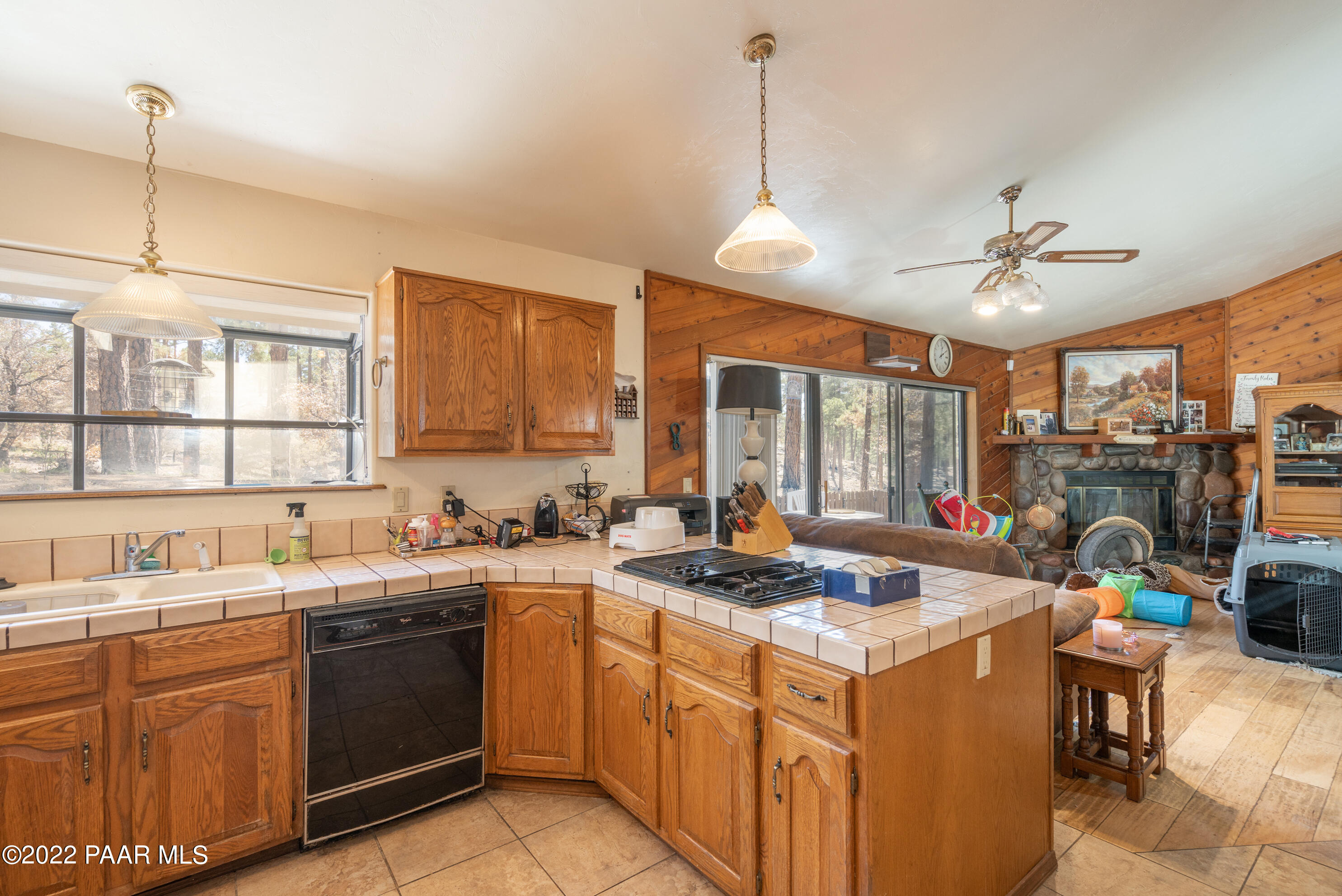 325 Ridge Court Prescott, AZ 86303 - Photo 8 of 29 DSC01362a