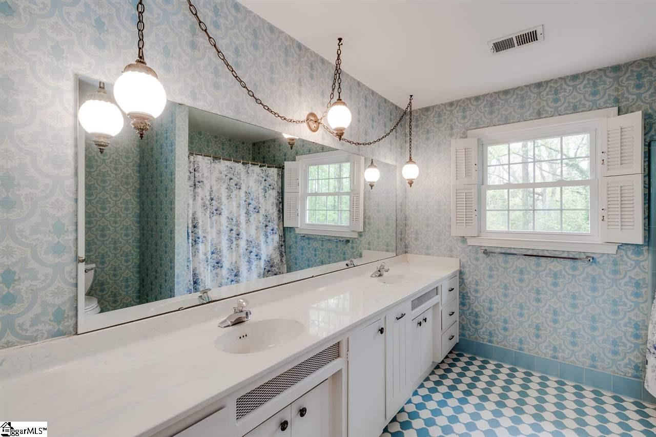 100 Hunting Hollow Road Greenville, SC 29615 - Photo 11 of 21 Gallery Image 11