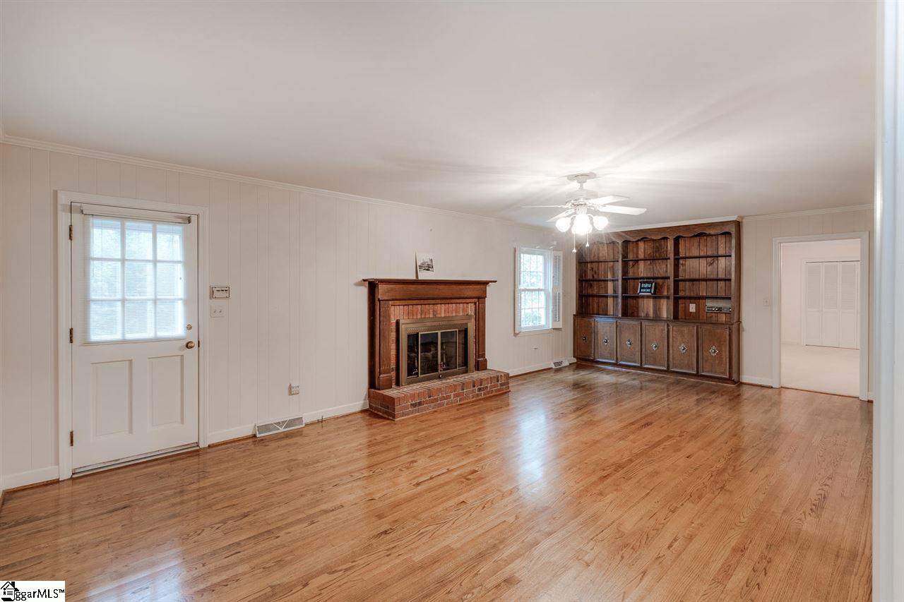 100 Hunting Hollow Road Greenville, SC 29615 - Photo 8 of 21 Gallery Image 8