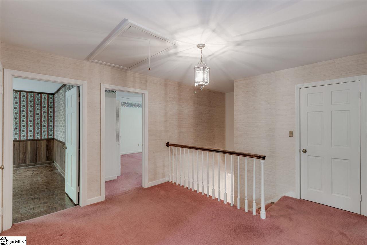 100 Hunting Hollow Road Greenville, SC 29615 - Photo 10 of 21 Gallery Image 10