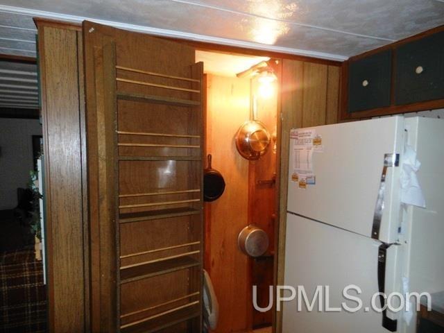 4539 Weaver Road Florence, WI 54121 - Photo 10 of 21 Gallery Image 10