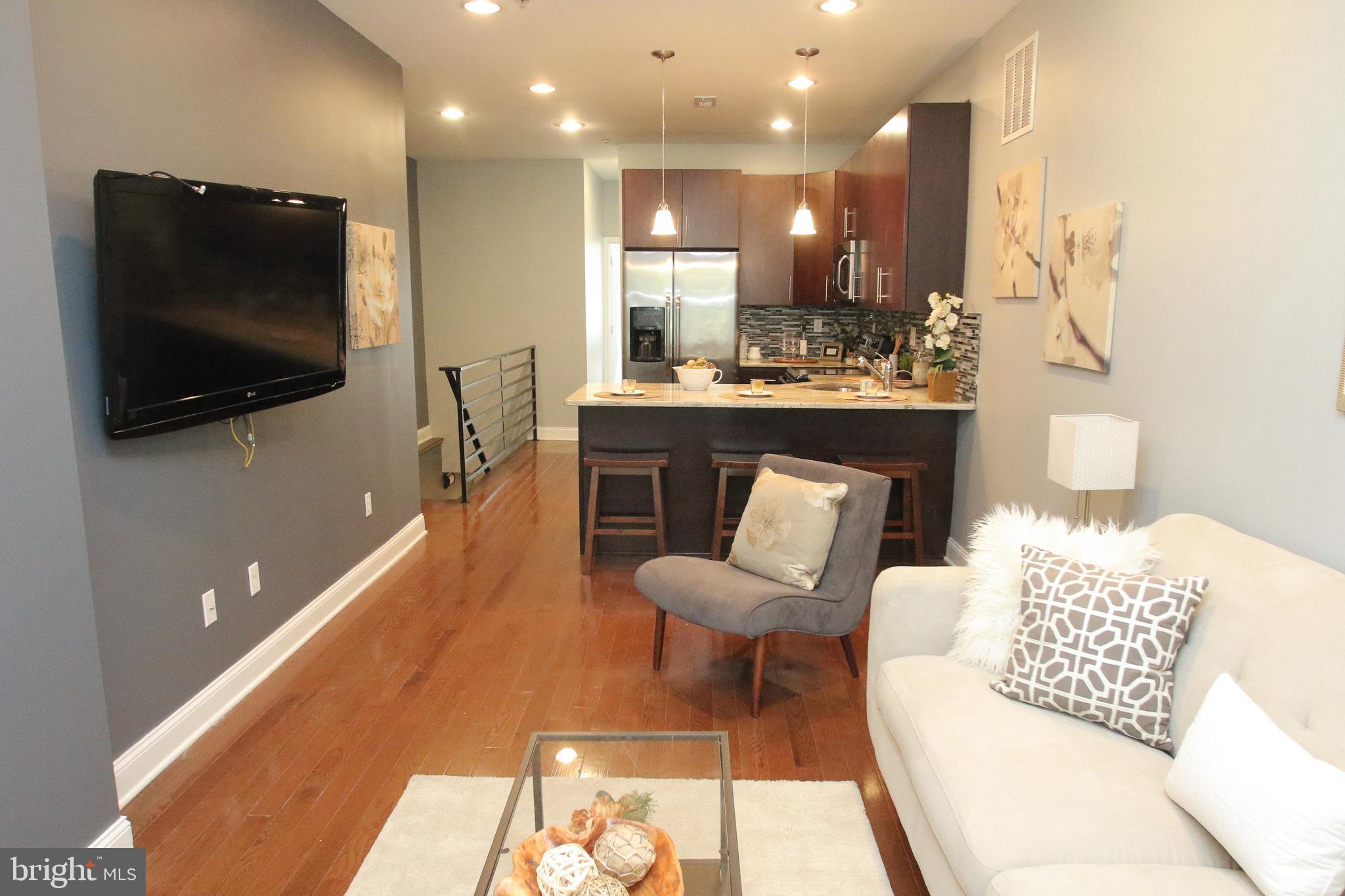 2115 Carpenter Street, Unit 1 Philadelphia, PA 19146 - Photo 2 of 33