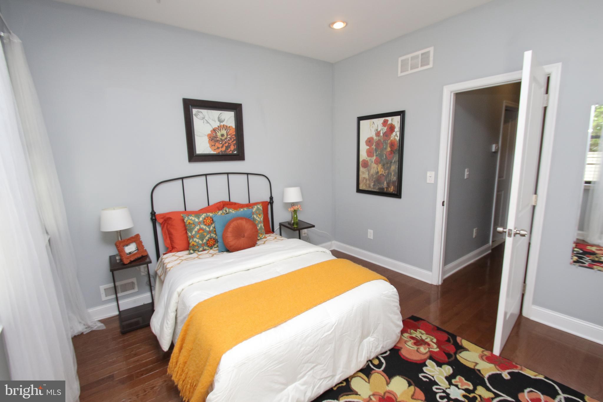 2115 Carpenter Street, Unit 1 Philadelphia, PA 19146 - Photo 18 of 33