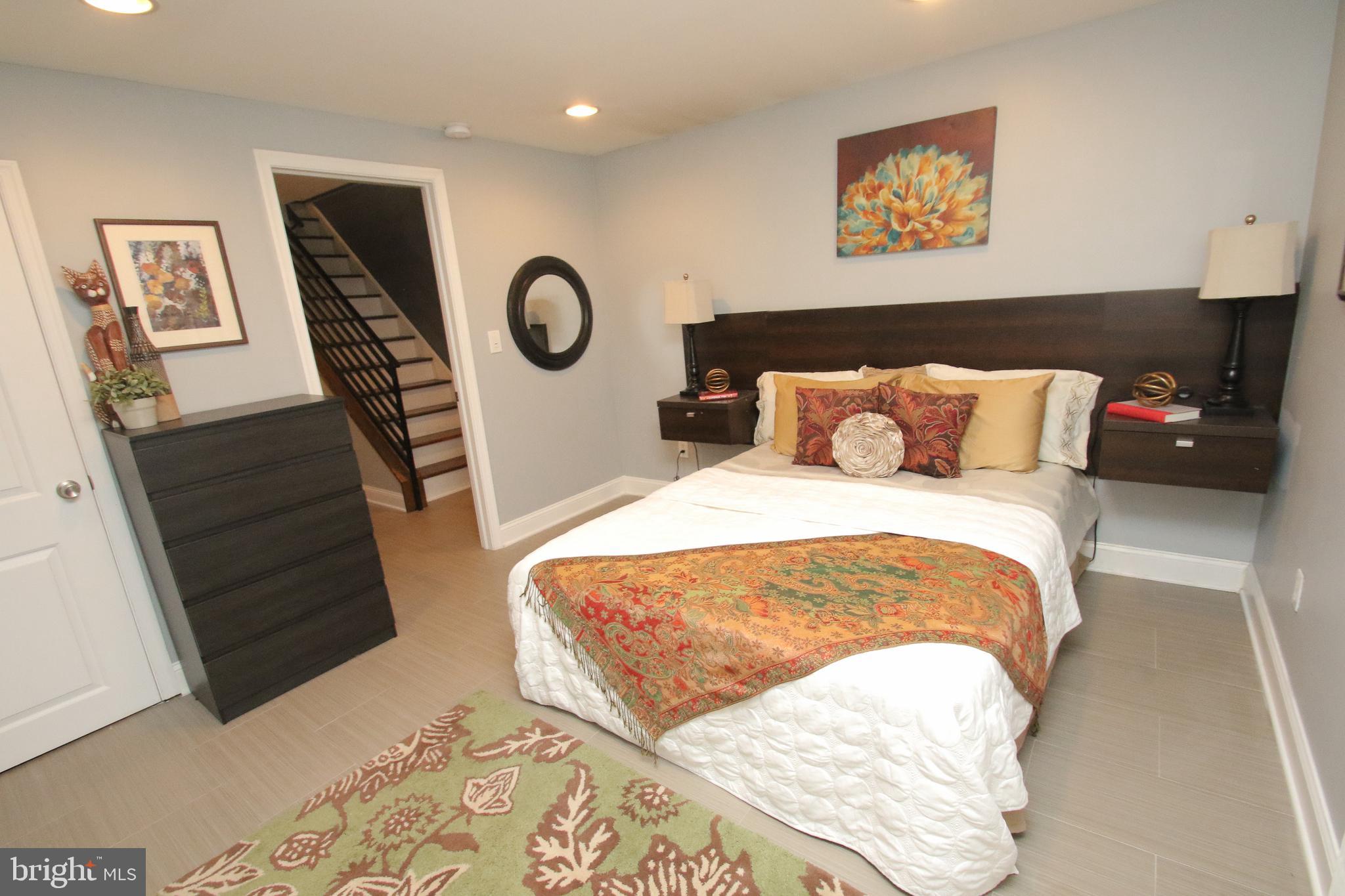 2115 Carpenter Street, Unit 1 Philadelphia, PA 19146 - Photo 23 of 33