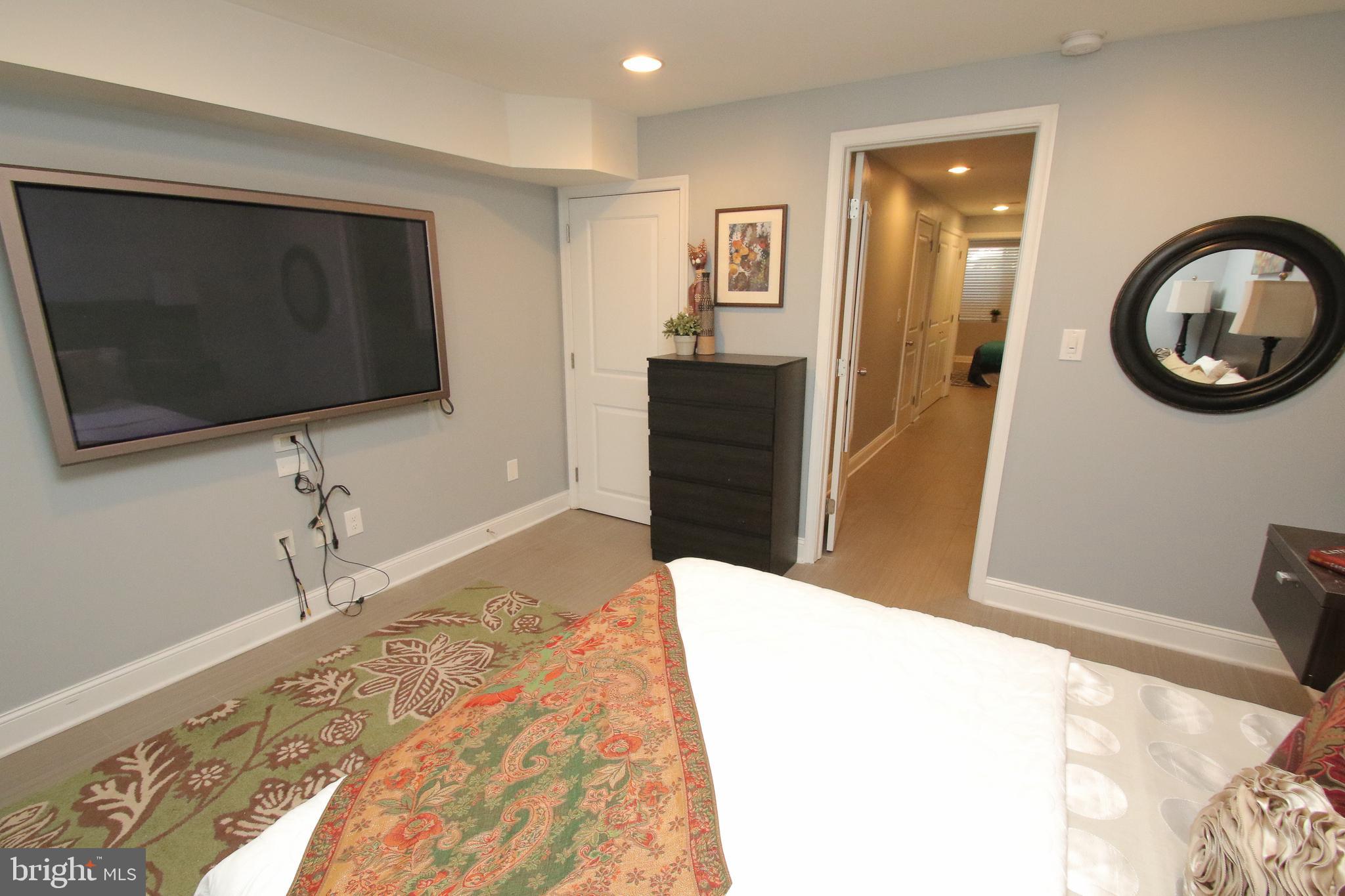 2115 Carpenter Street, Unit 1 Philadelphia, PA 19146 - Photo 24 of 33