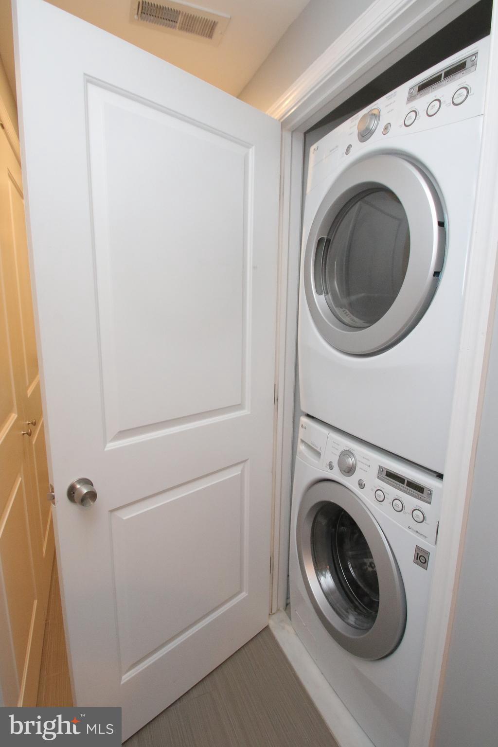 2115 Carpenter Street, Unit 1 Philadelphia, PA 19146 - Photo 30 of 33