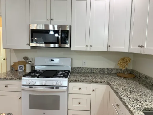 $489,000 | 54 Cielo Drive, Dover, NH 03820