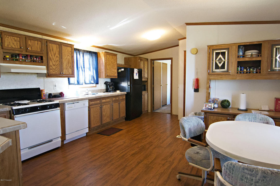 12 Sage Road Buffalo, WY 82834 - Photo 4 of 24 12 sage kitchen