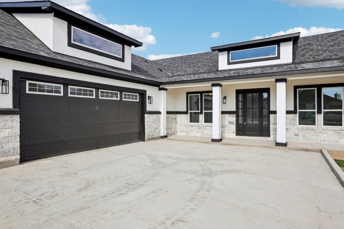 320 Yellow Ribbon Trail Burnet, TX 78611 - Photo 3 of 30 front view of a building