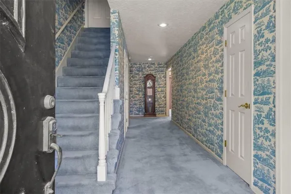 $369,000 | 420 Northeast Golfview Drive, Blue Springs, MO 64014
