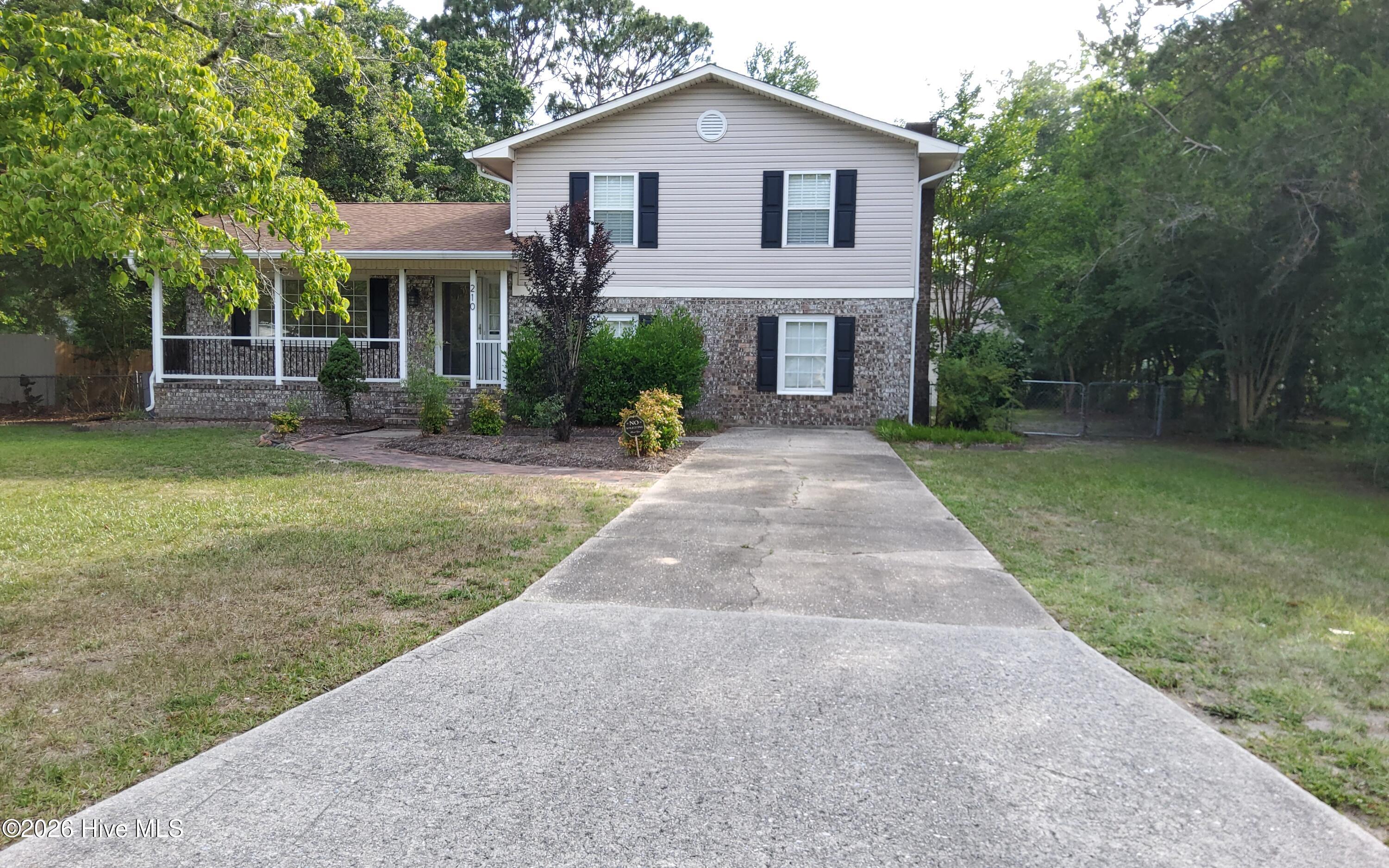 210 Spartan Road Wilmington, NC 28405 - Photo 2 of 13