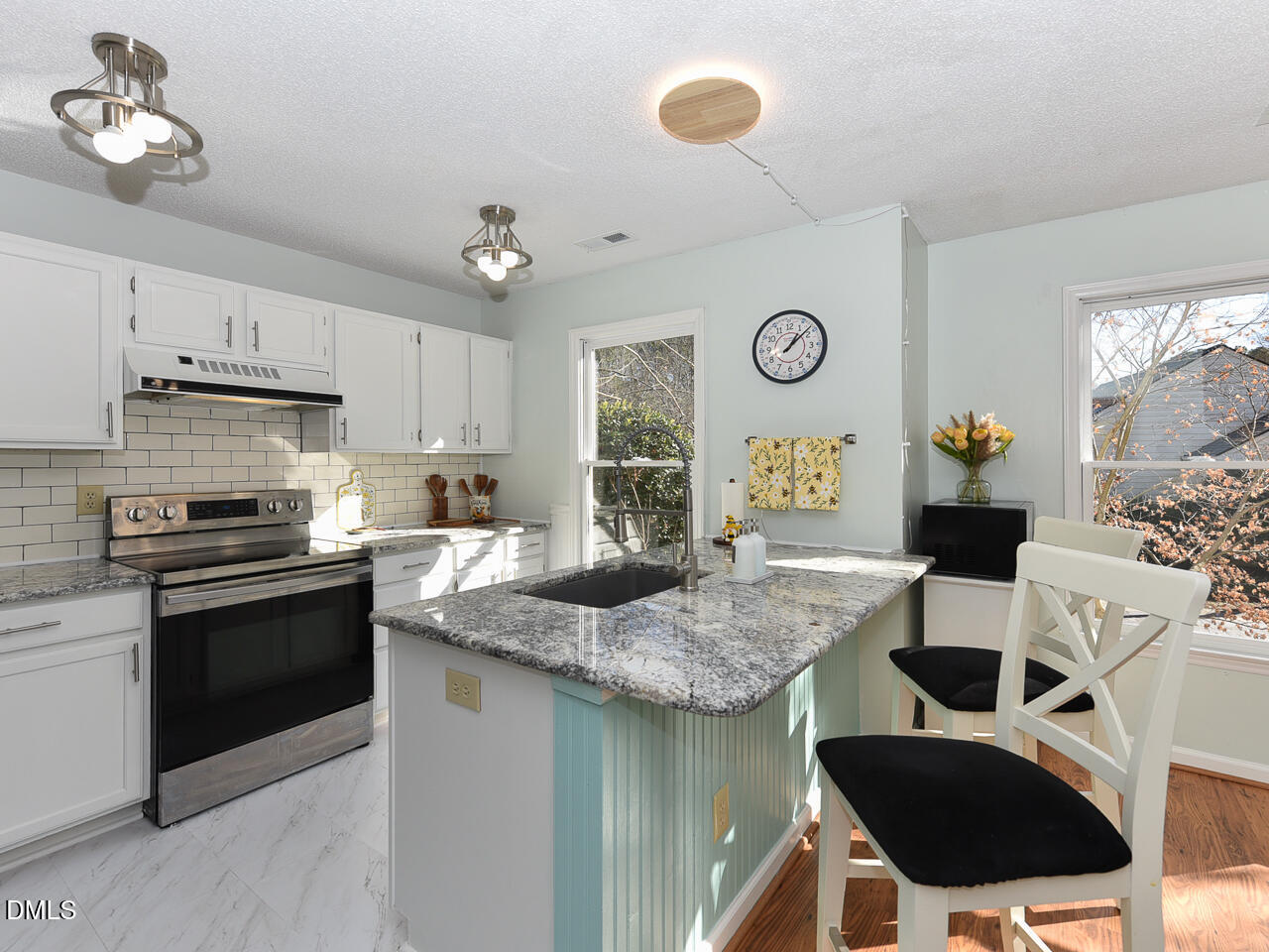 129 Weatherhill Point Carrboro, NC 27510 - Photo 15 of 38 Interior - kitchen4 - OK