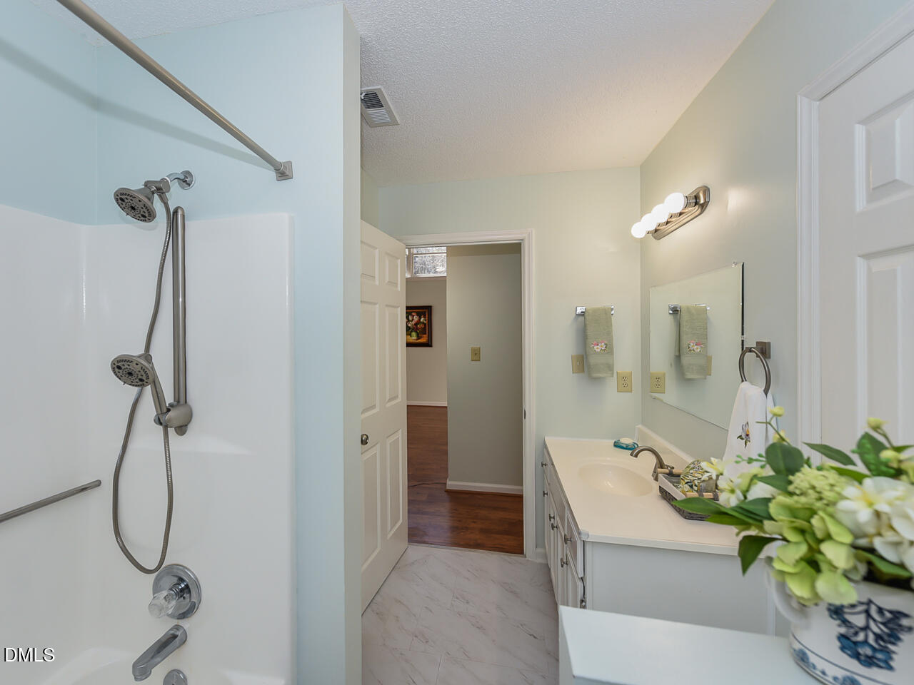 129 Weatherhill Point Carrboro, NC 27510 - Photo 20 of 38 Interior - Full Bath2 - OK