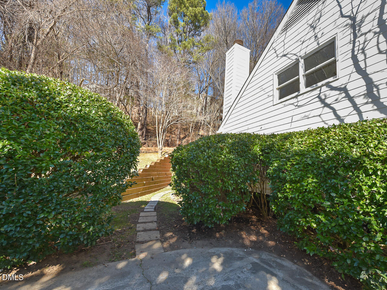 129 Weatherhill Point Carrboro, NC 27510 - Photo 33 of 38 Exterior - side yard2 - OK