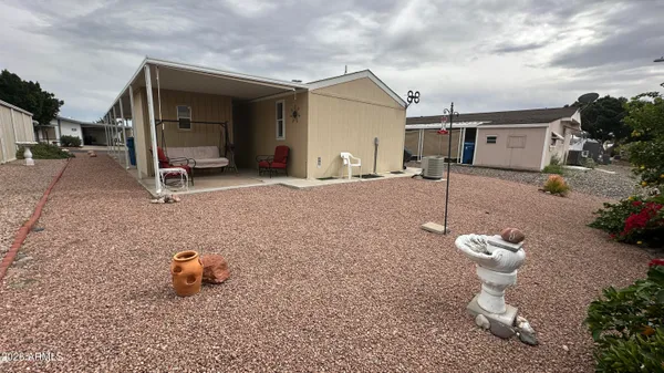 a view of a livingroom and dining room