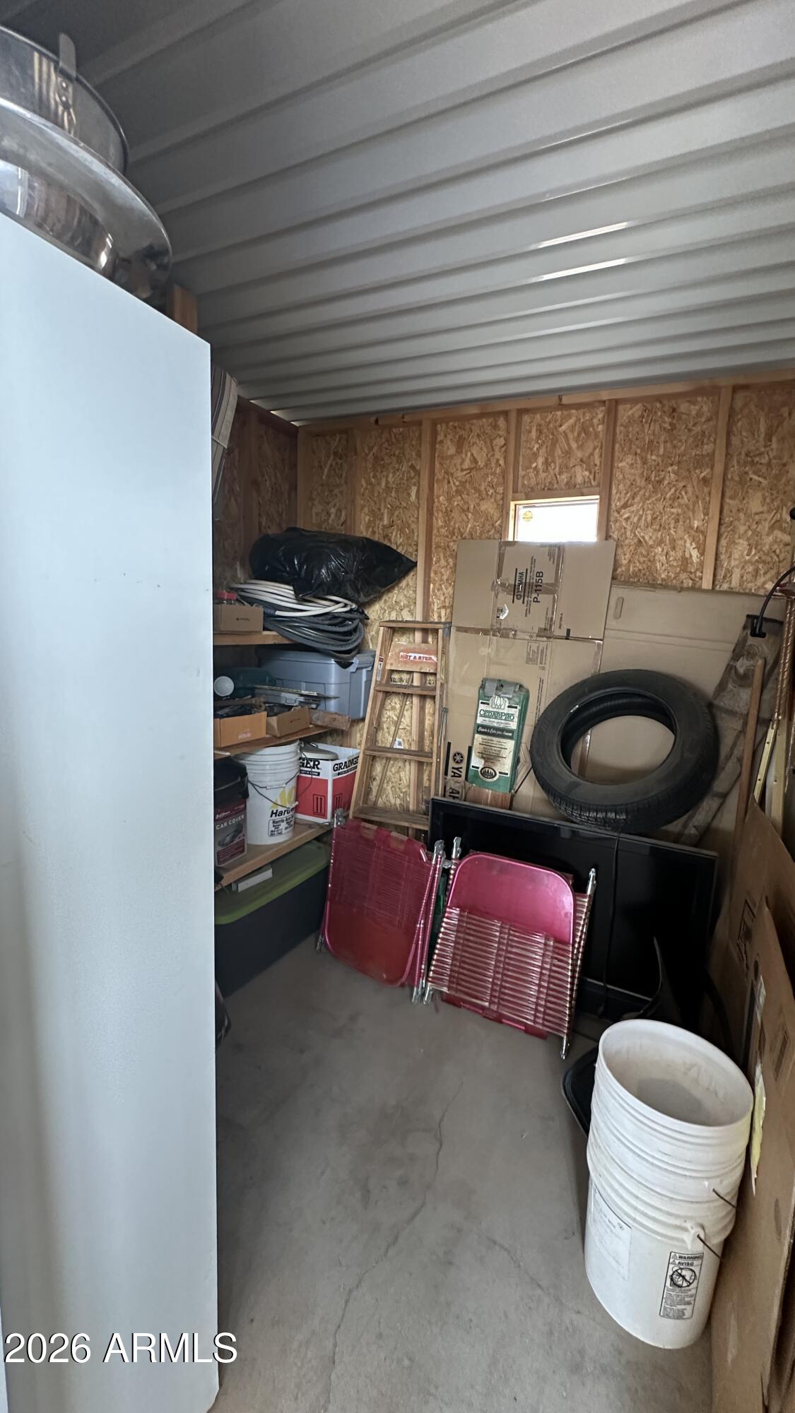 834 South Meridian Road, Unit 174 Apache Junction, AZ 85120 - Photo 9 of 56 a room with furniture and windows