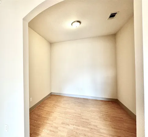 $1,865 | 3660 Richmond Avenue, Unit 335, Houston, TX 77046