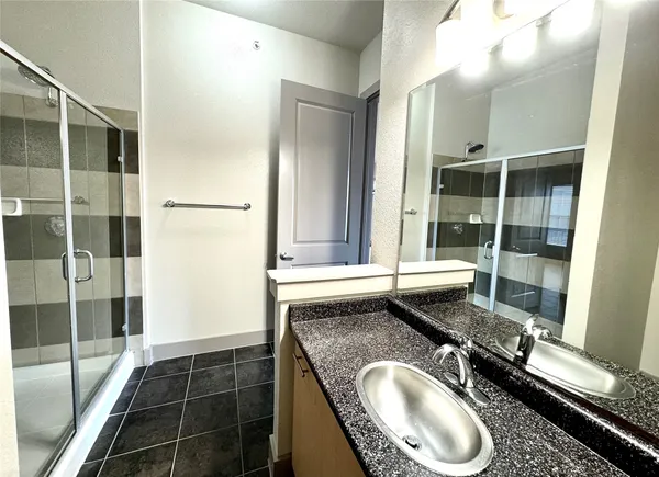 $1,865 | 3660 Richmond Avenue, Unit 335, Houston, TX 77046