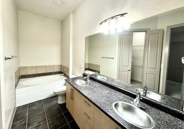 $1,865 | 3660 Richmond Avenue, Unit 335, Houston, TX 77046