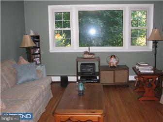 561 Boot Road West Chester, PA 19380 - Photo 9 of 9 Living Room