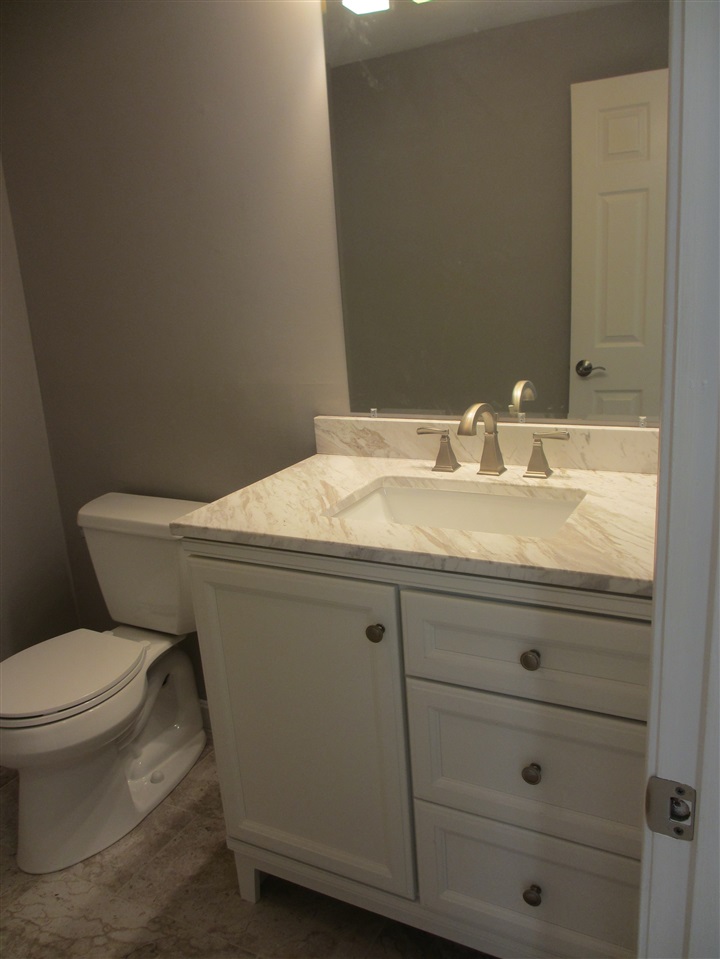 324 Circle Road, Unit 324 Manchester, NH 03103 - Photo 13 of 32