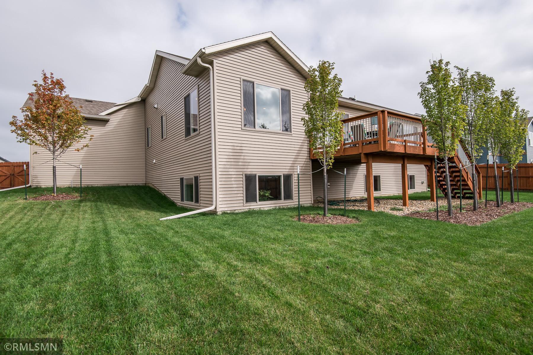 2366 Hart Drive Southwest Rochester, MN 55902 - Photo 3 of 37