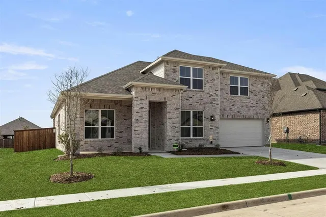 $475,665 | 808 Stone Eagle Drive, Azle, TX 76020