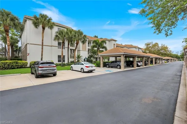 $395,000 | 8231 Parkstone Place, Unit 301, Naples, FL 34120