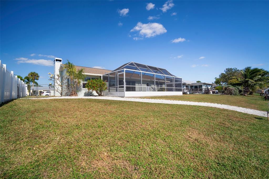 910 Spindle Palm Way Apollo Beach, FL 33572 - Photo 19 of 41