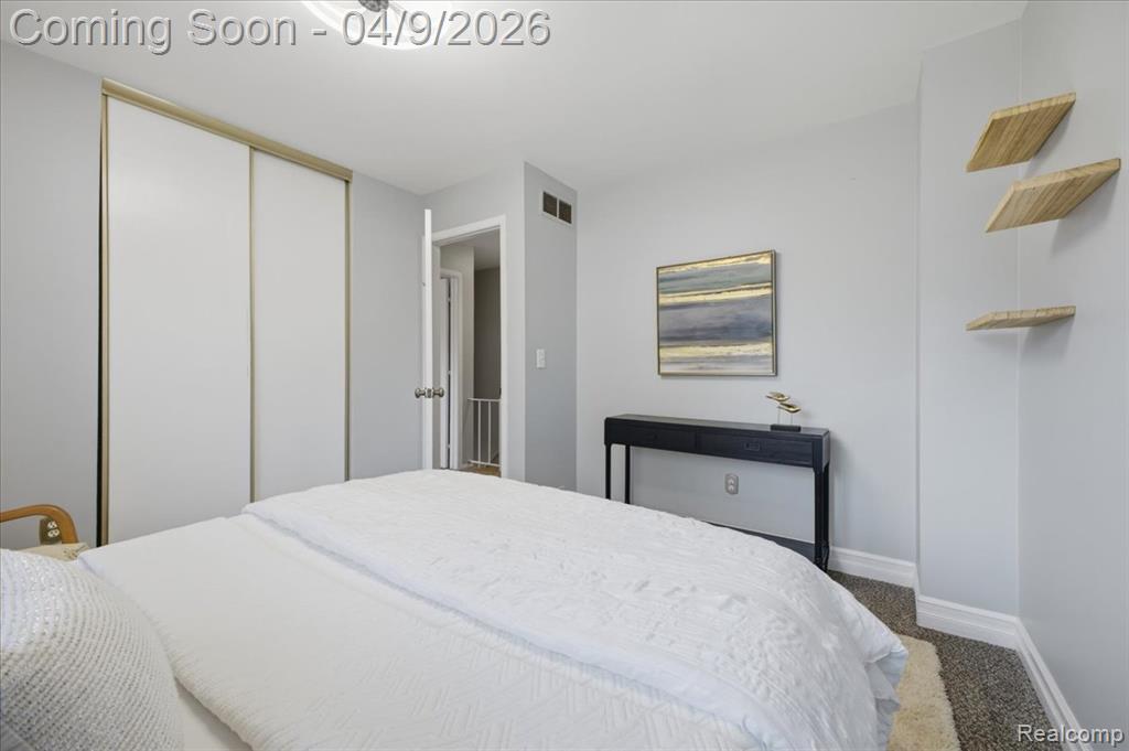 889 Hadley Road Rochester Hills, MI 48307 - Photo 30 of 54
