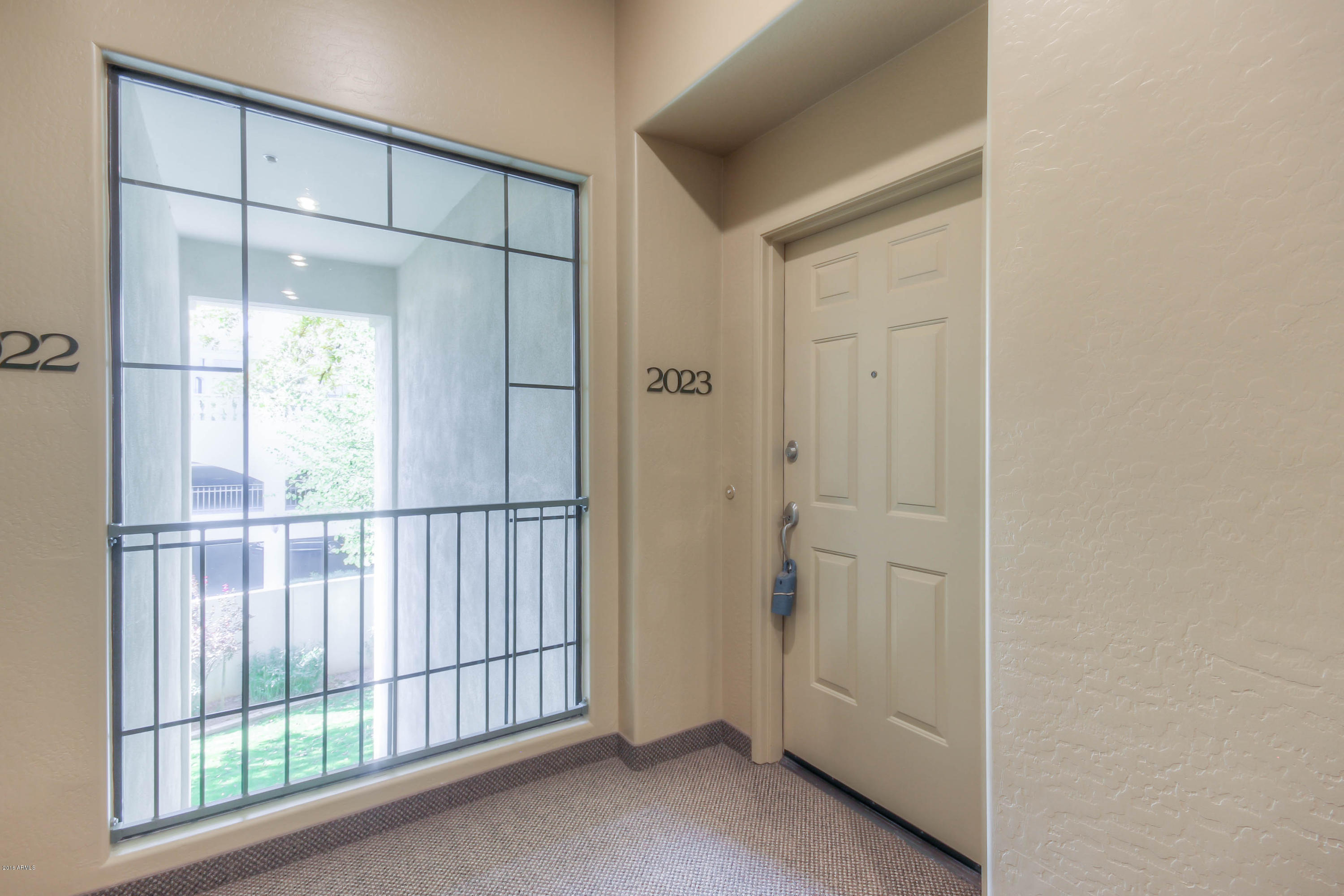 4488 East Thomas Road, Unit 2023 Phoenix, AZ 85018 - Photo 22 of 39 Living Room (1)