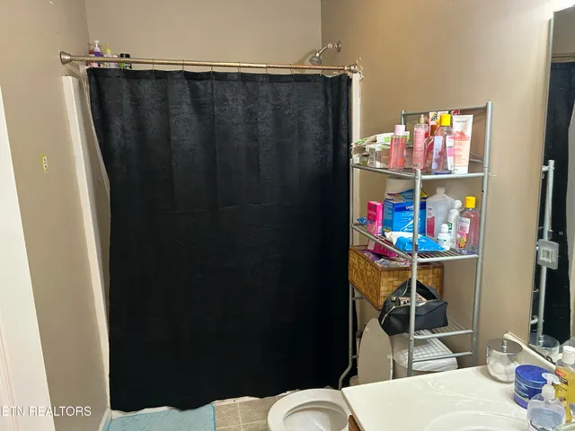 $349,900 | 132 Ridgefield Drive, Dandridge, TN 37725