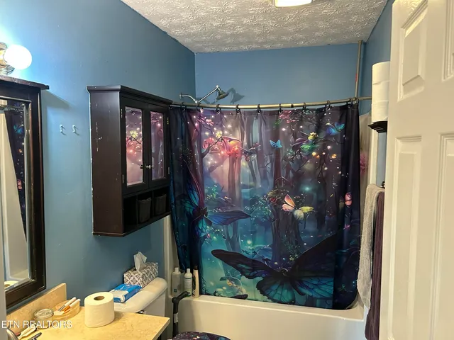 $349,900 | 132 Ridgefield Drive, Dandridge, TN 37725