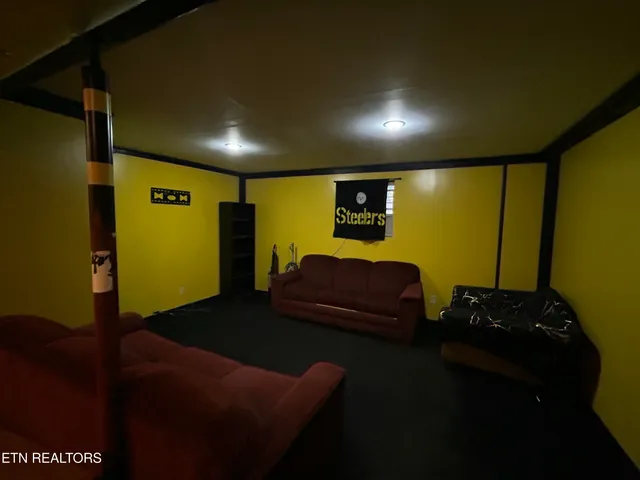 $349,900 | 132 Ridgefield Drive, Dandridge, TN 37725