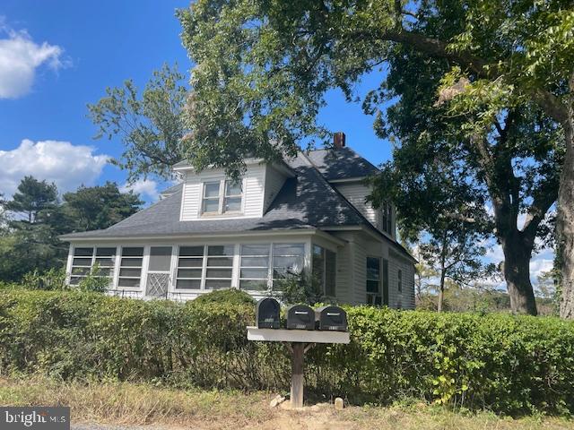 5733 Coventry Parish Road Westover, MD 21871 - Photo 2 of 27 front view of a house with a yard