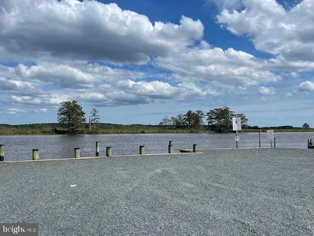 $107,000 | 5733 Coventry Parish Road, Westover, MD 21871