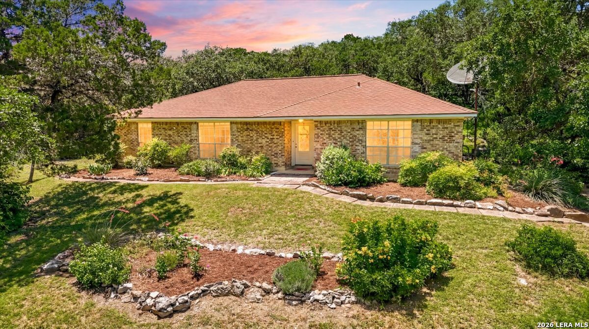 19435 Nottingham Lane Helotes, TX 78023 - Photo 10 of 46