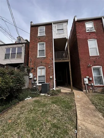 $450,000 | 912 Russell Boulevard, St. Louis, MO 63104