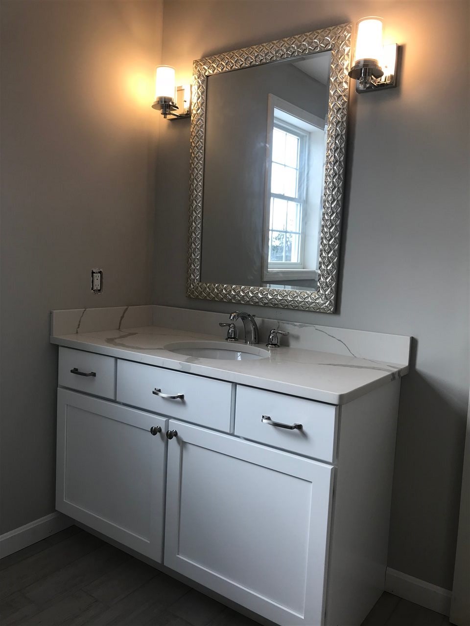383 South Mammoth Road Manchester, NH 03103 - Photo 14 of 37 Gallery Image 14
