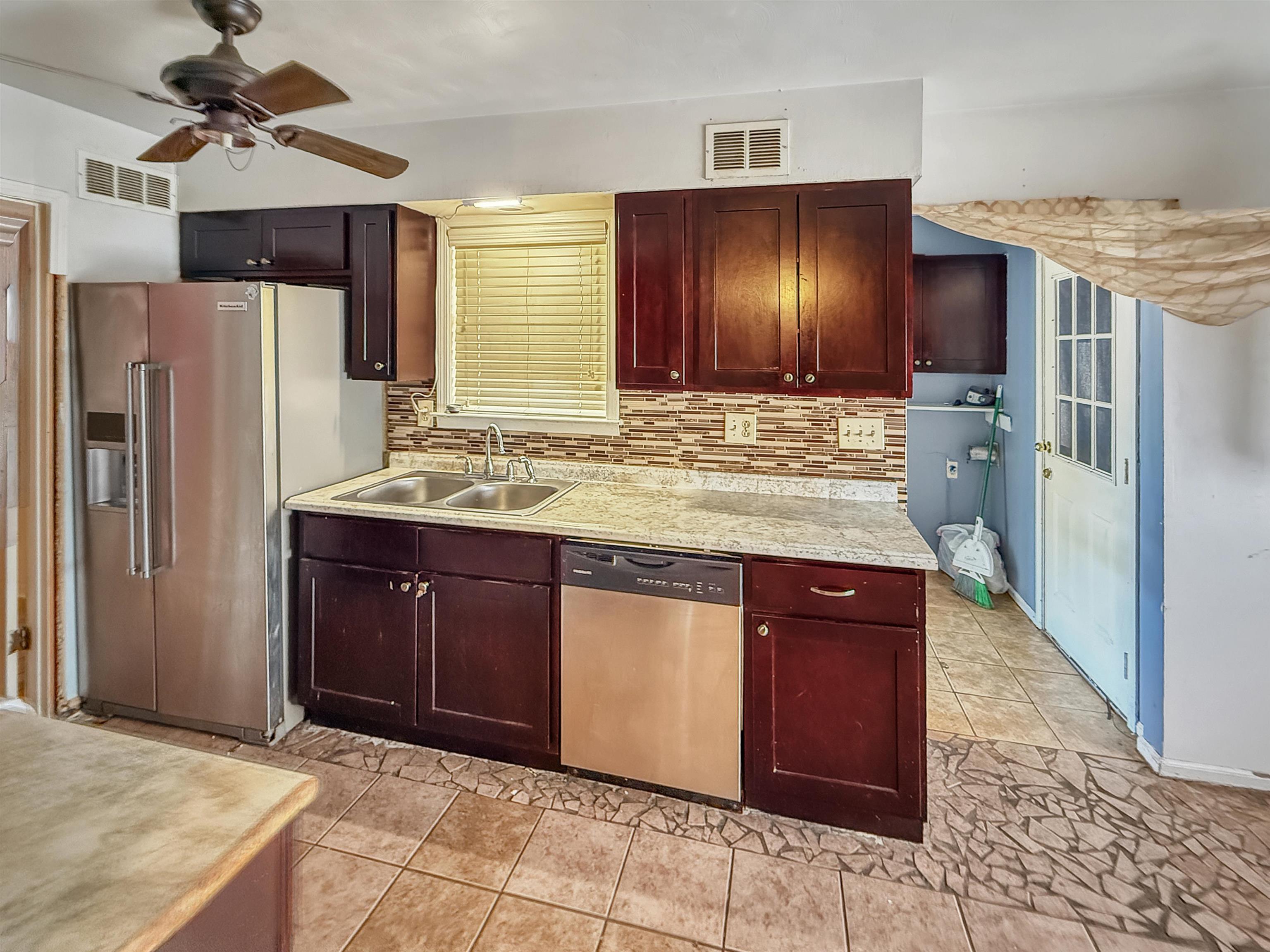 5209 Yale Road Memphis, TN 38134 - Photo 9 of 20