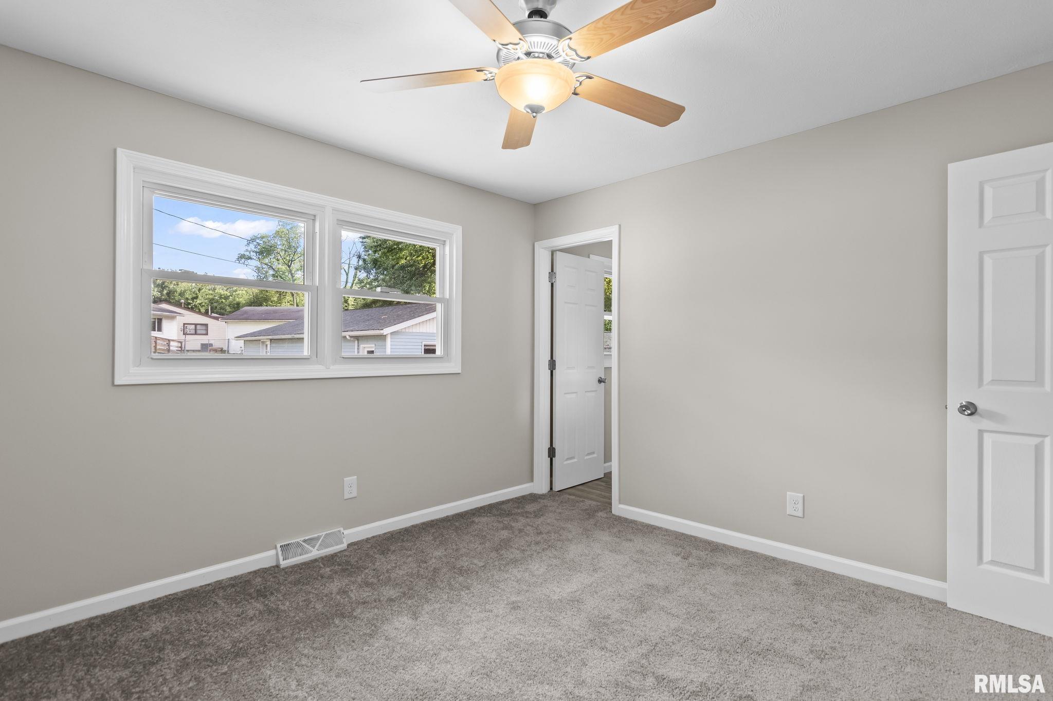 118 Windsor Road Springfield, IL 62702 - Photo 15 of 31