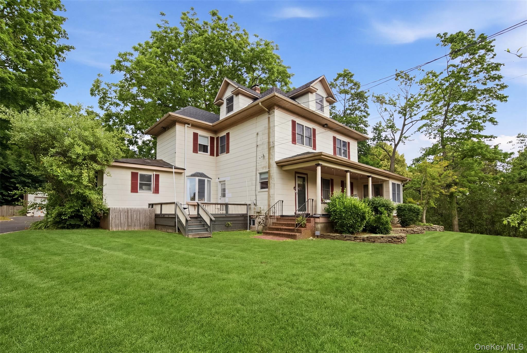 863 Lake Road Huntington, NY 11743 - Photo 2 of 28