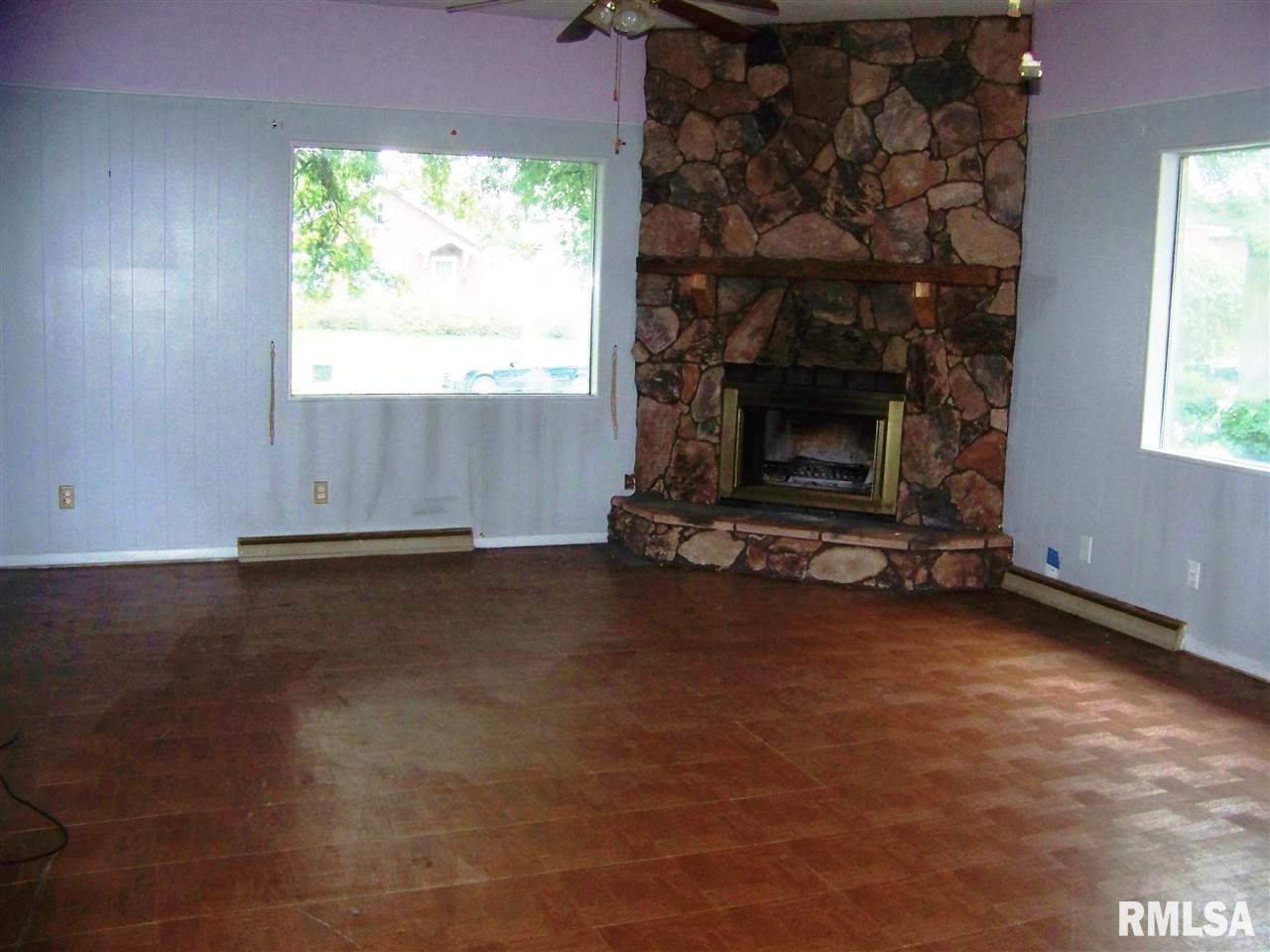 1407 South 4th Street Springfield, IL 62703 - Photo 3 of 10