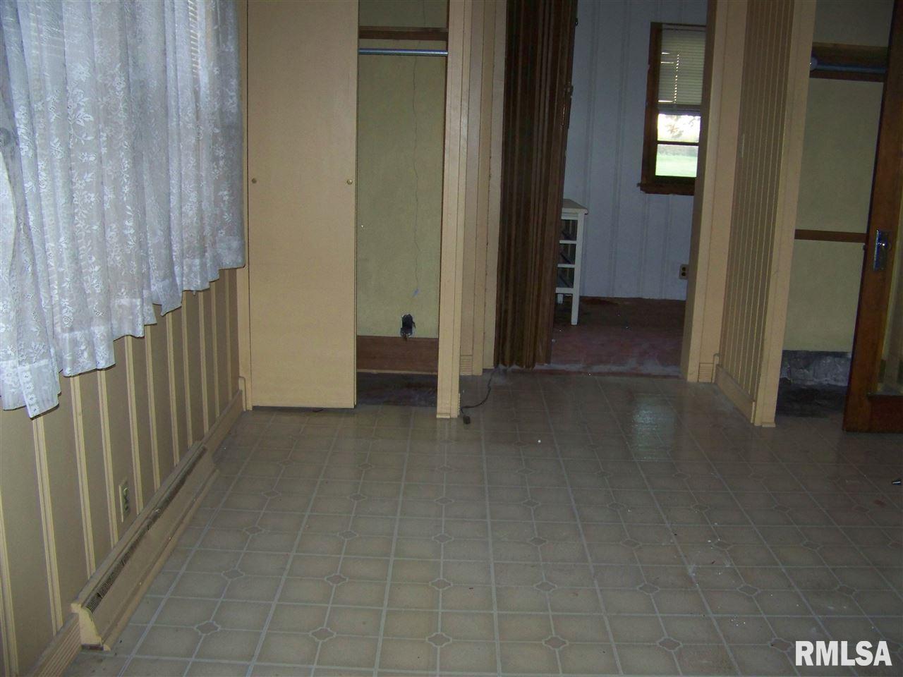 1407 South 4th Street Springfield, IL 62703 - Photo 5 of 10